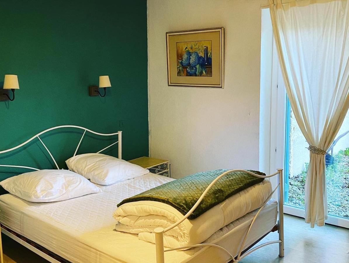 Domaine De Villot Hotel Sainte-Colombe-de-Villeneuve Ngoại thất bức ảnh